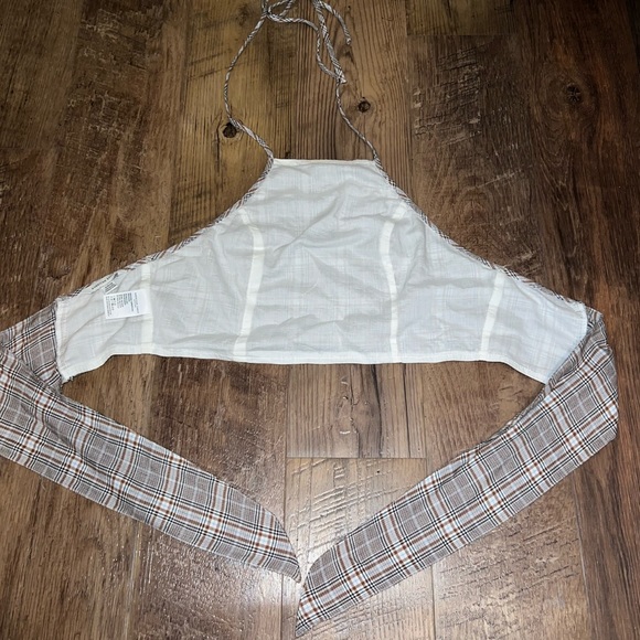 American eagle cropped halter top with a tie back - Picture 2 of 3